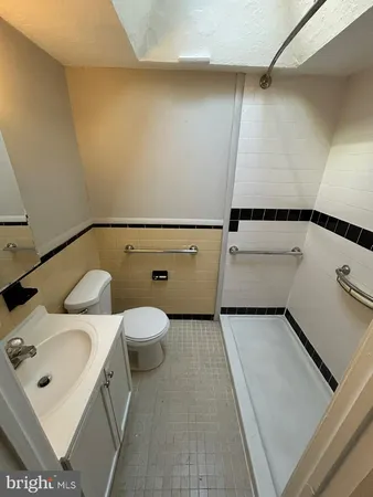 $1,500 | 330 West 21st Street, Chester, PA 19013