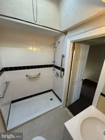 $1,500 | 330 West 21st Street, Chester, PA 19013