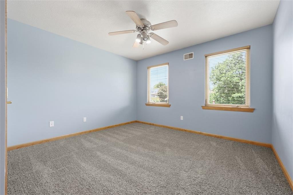 18 Kohleen Drive McKees Rocks, PA 15136 - Photo 34 of 50
