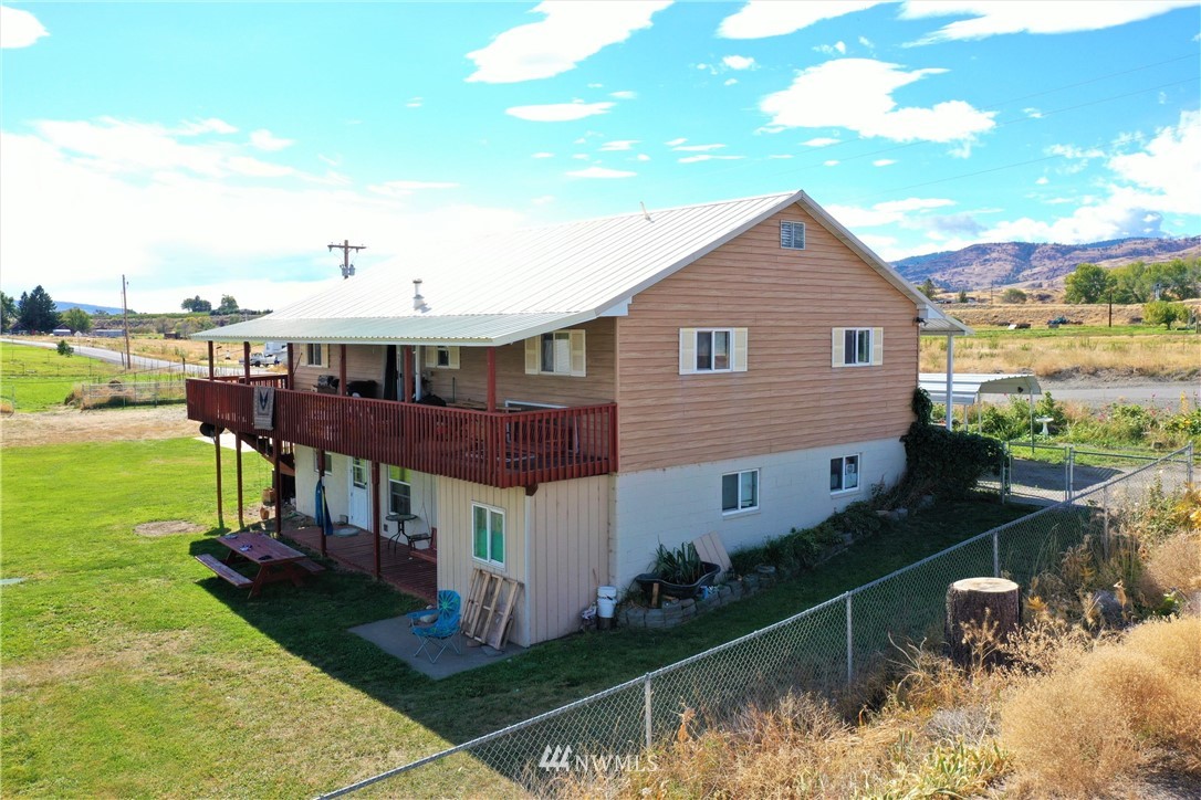 1 Green Road Omak, WA 98841 - Photo 5 of 39