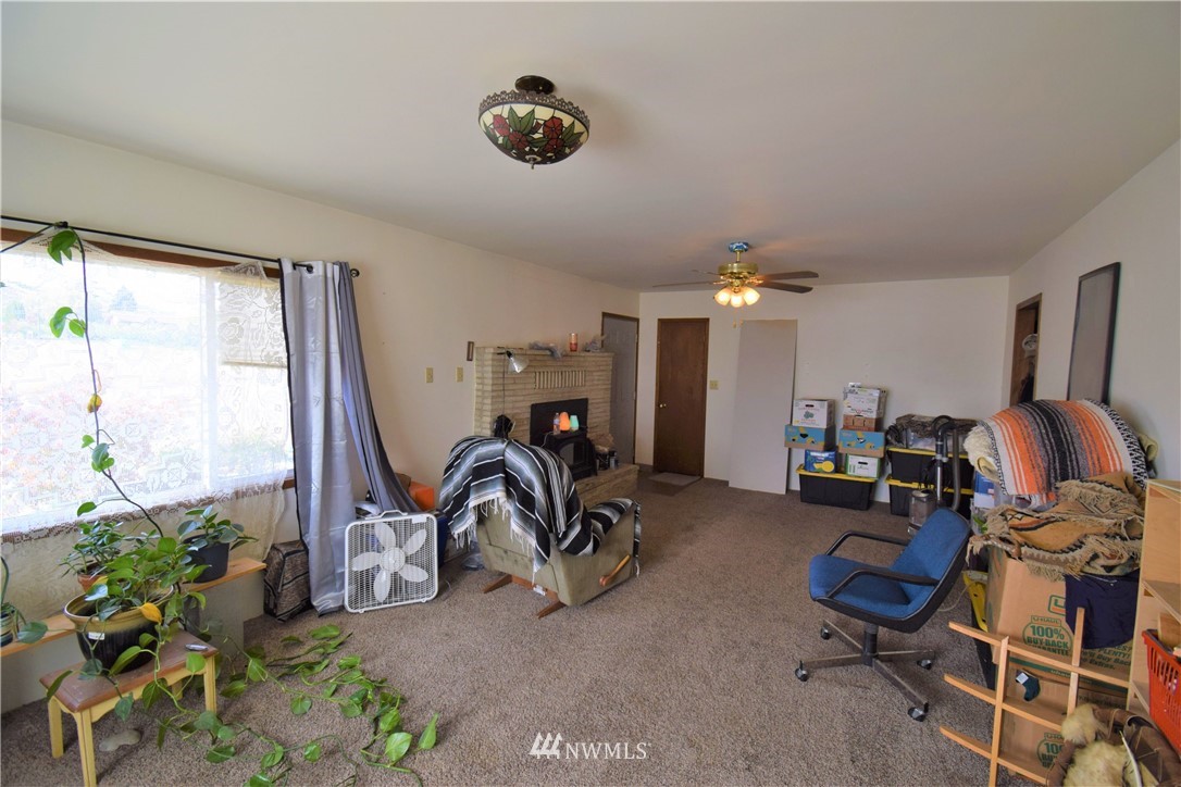 1 Green Road Omak, WA 98841 - Photo 8 of 39