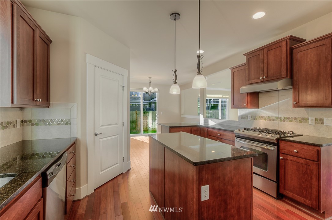930 Ilwaco Place Northeast Renton, WA 98059 - Photo 11 of 25