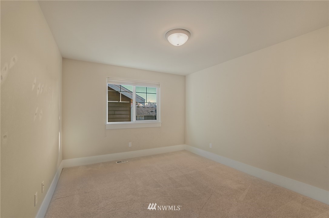 930 Ilwaco Place Northeast Renton, WA 98059 - Photo 21 of 25
