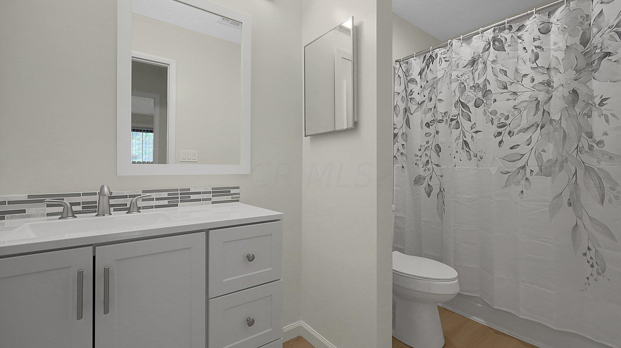 2175 Hedgerow Road, Unit 2175B Columbus, OH 43220 - Photo 20 of 28 21-web-or-mls-2175-hedgerow-road-2175b