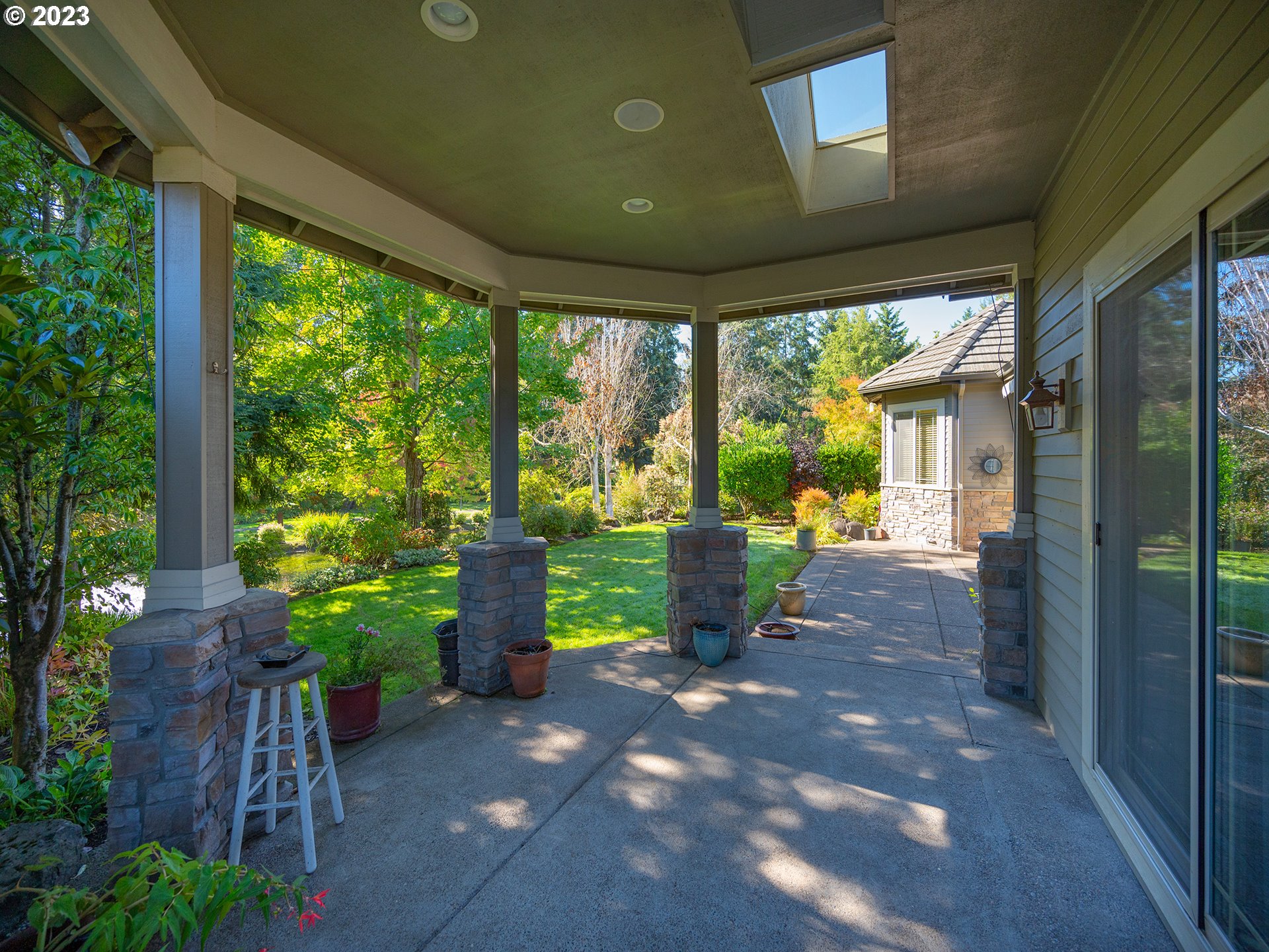 3384 Lakeside Drive Eugene, OR 97401 - Photo 28 of 48 a view of a porch with furniture and garden