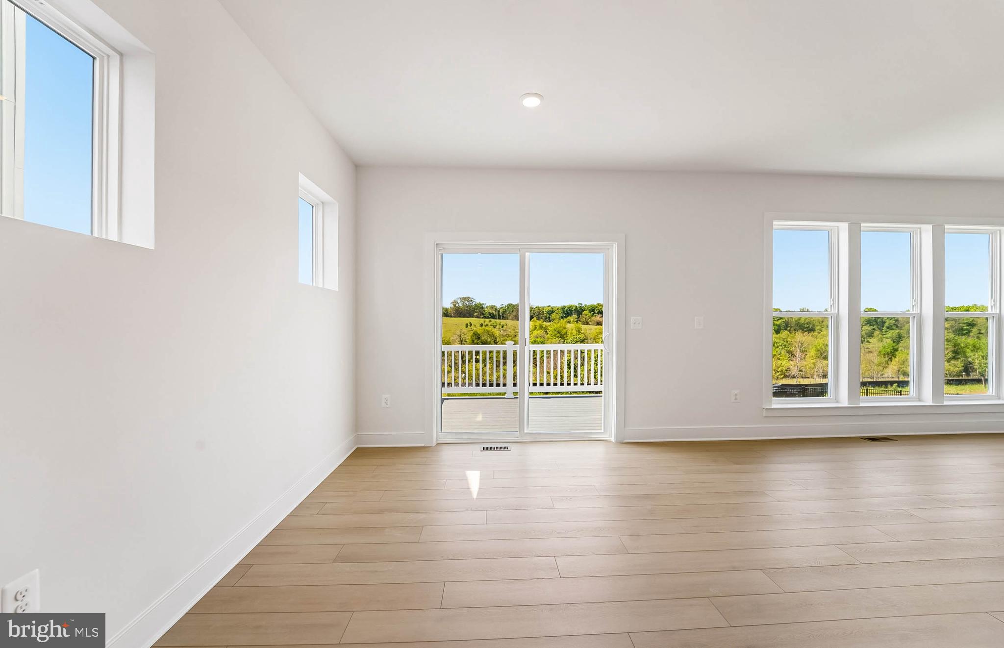 14602 Sourgum Road Boyds, MD 20841 - Photo 12 of 45 Deck off Cafe - Actual Home