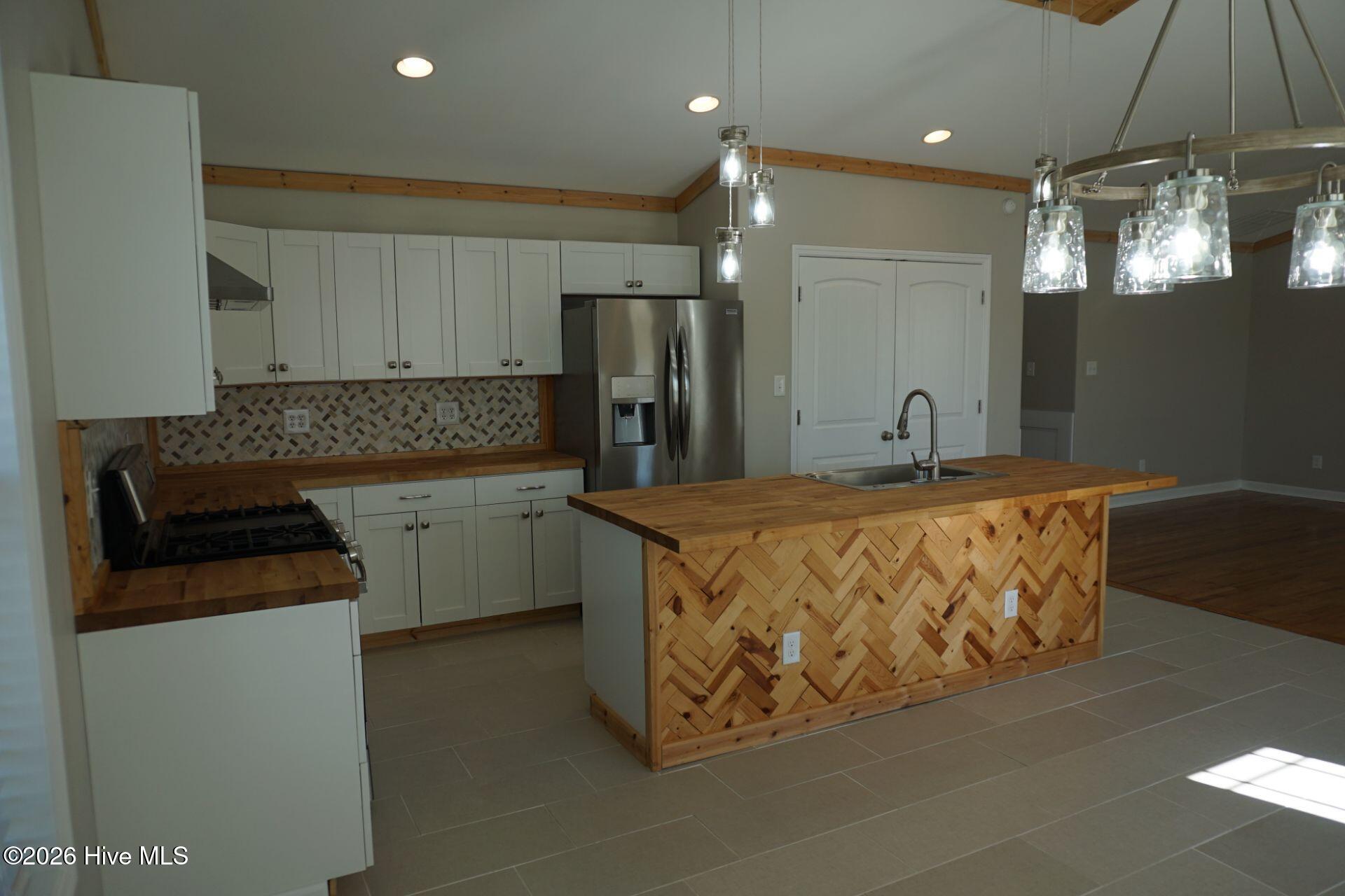 311 Spring Maple Way Richlands, NC 28574 - Photo 12 of 40 12