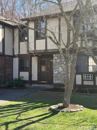 $294,000 | 364 Foxwood Lane, Unit 364, Milford, CT 06461