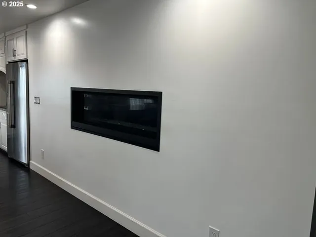 a picture of a hallway