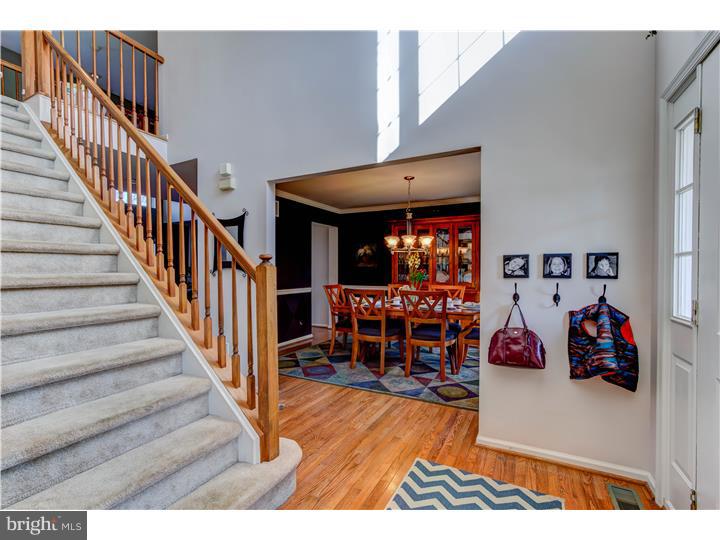19 Savoy Road Newark, DE 19702 - Photo 4 of 25 Foyer