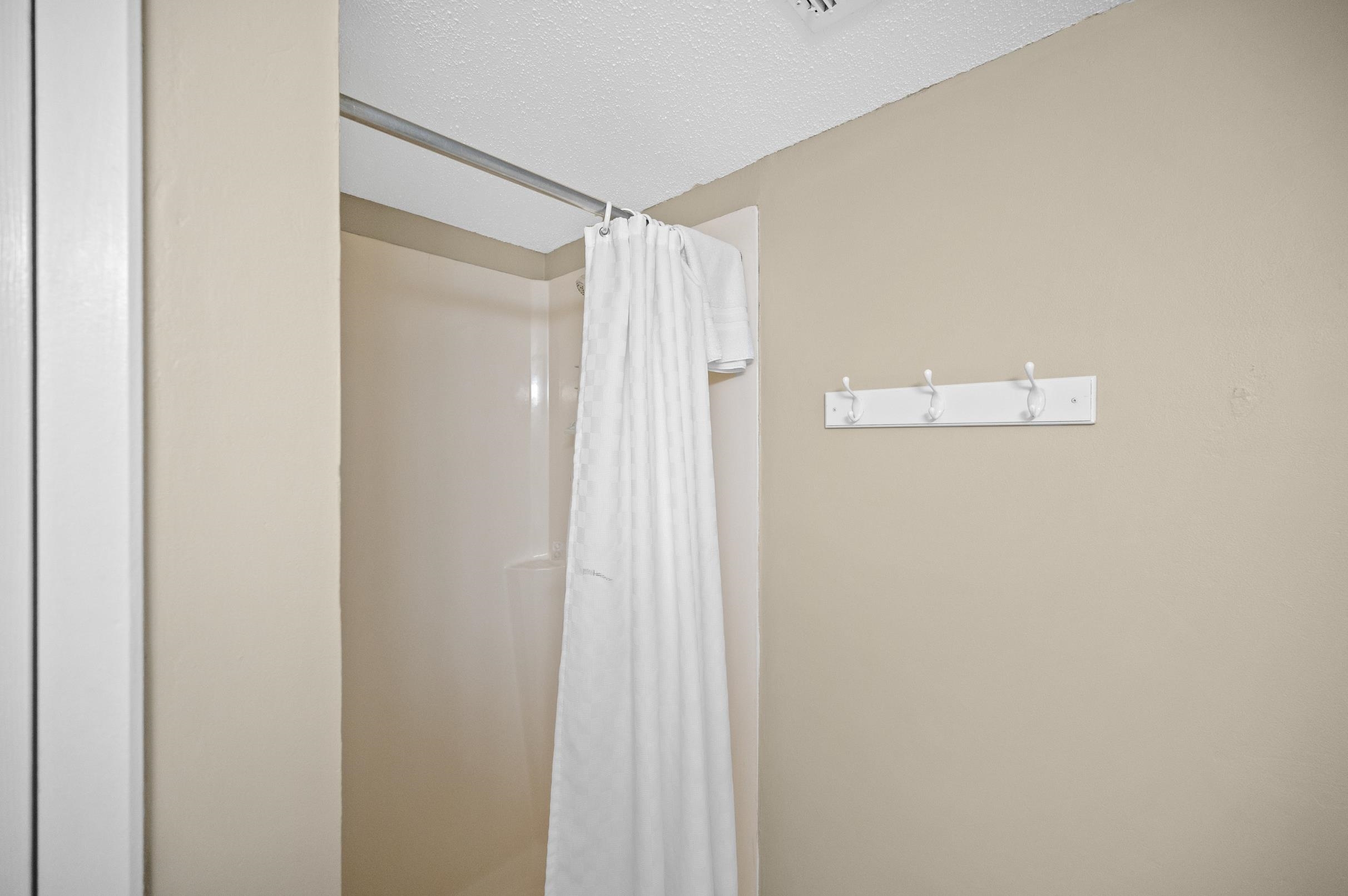 710 South Mobile Street, Unit 8 Fairhope, AL 36532 - Photo 25 of 39 Bathroom