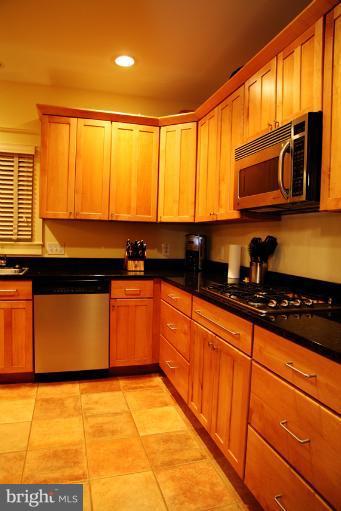 5606 Broad Branch Road Northwest Washington, DC 20015 - Photo 8 of 29 Kitchen