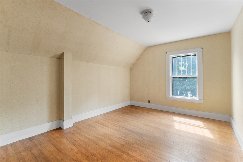 80 Walnut Street Lynn, MA 01905 - Photo 10 of 11