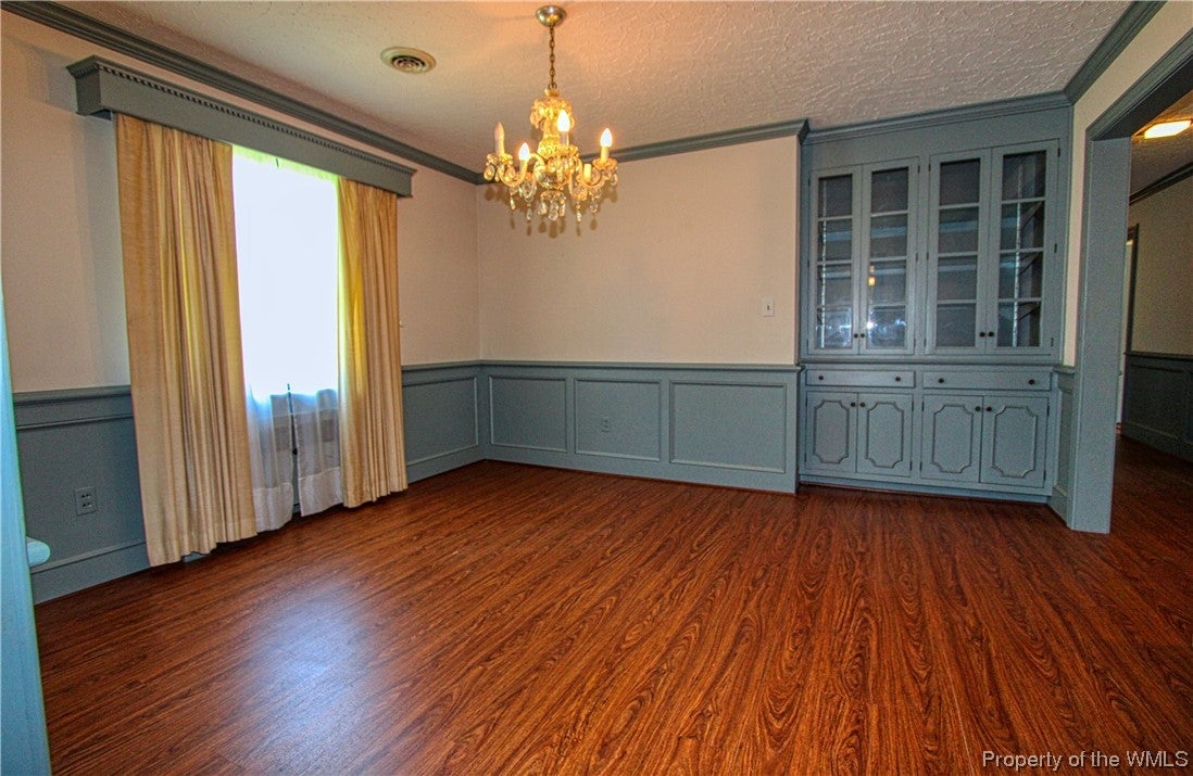 107 Stonehurst Road Hampton, VA 23669 - Photo 4 of 30 Gallery Image 4