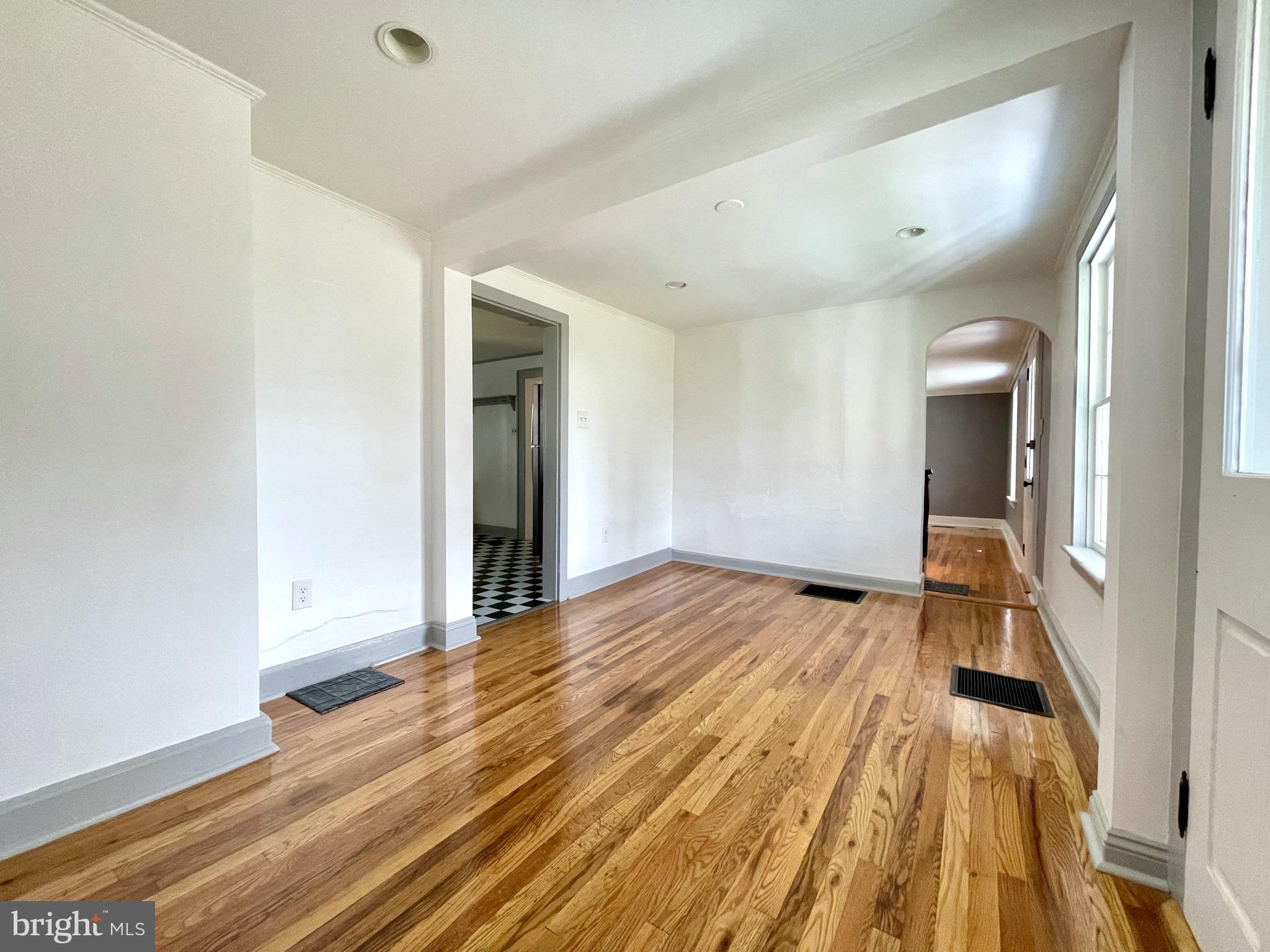 3103 Bedminster Road Ottsville, PA 18942 - Photo 16 of 31 Front entrance way (kitchen to the left)