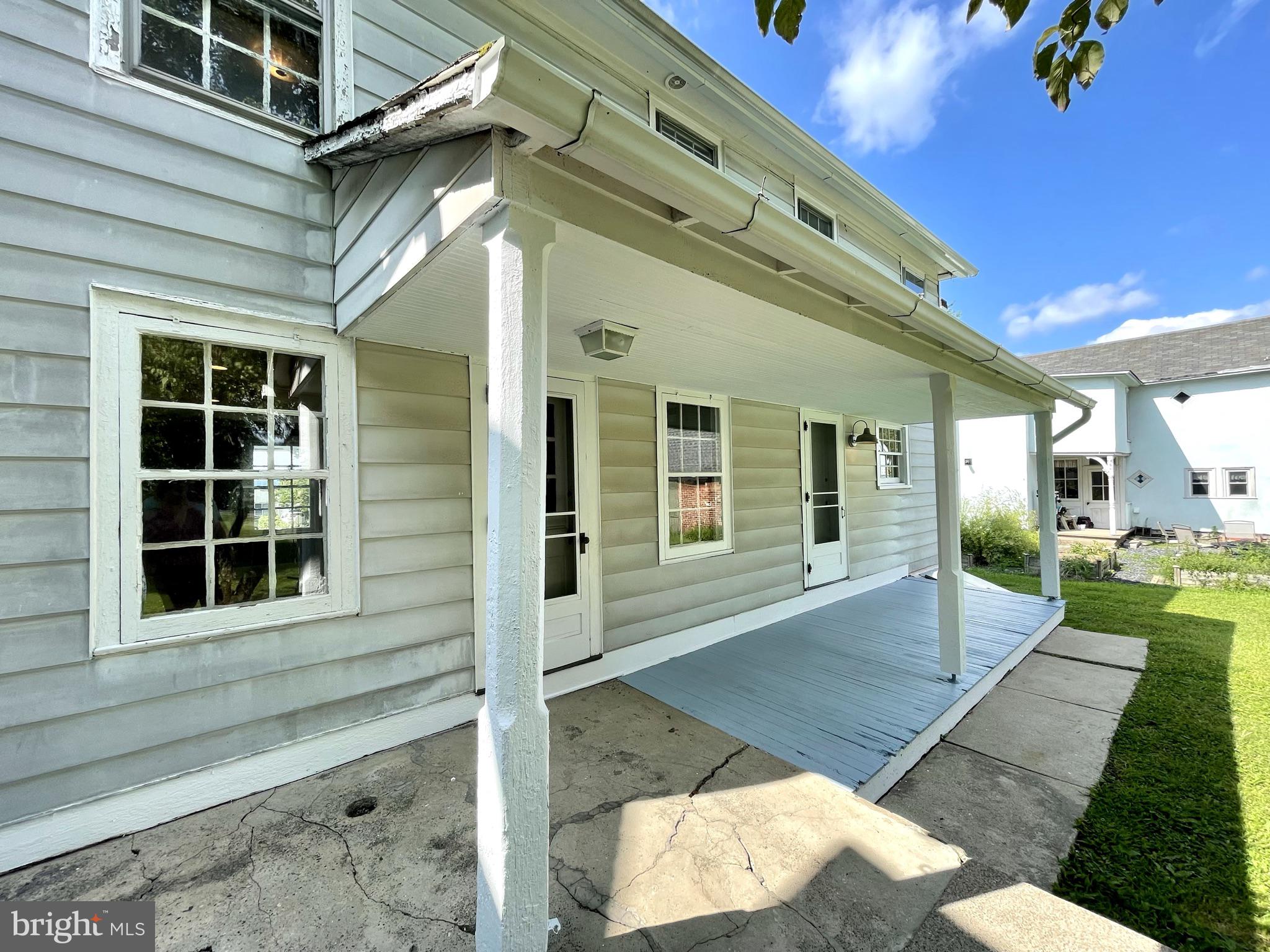 3103 Bedminster Road Ottsville, PA 18942 - Photo 5 of 31 Close up of the back porch
