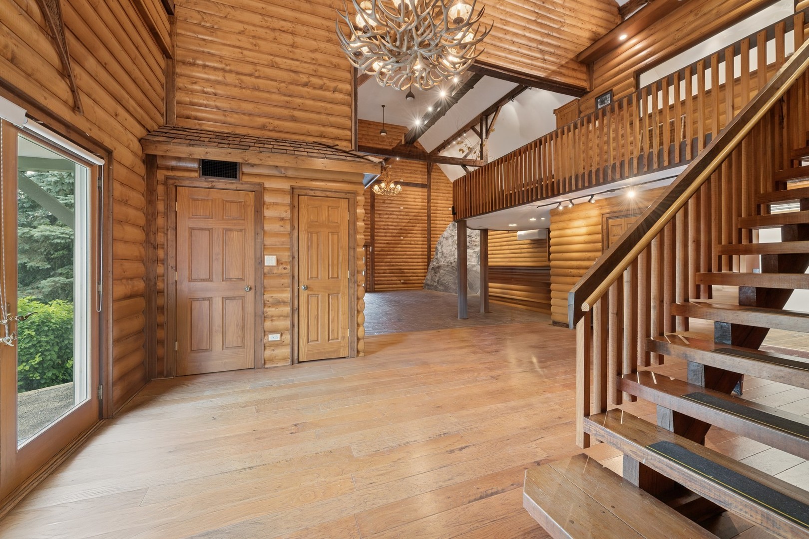 153 Algonquin Road Barrington Hills, IL 60010 - Photo 61 of 95 a view of entryway with wooden floor