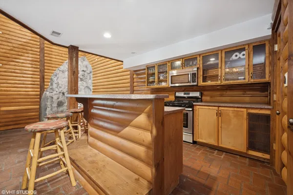 $1,950,000 | 153 Algonquin Road, Barrington Hills, IL 60010