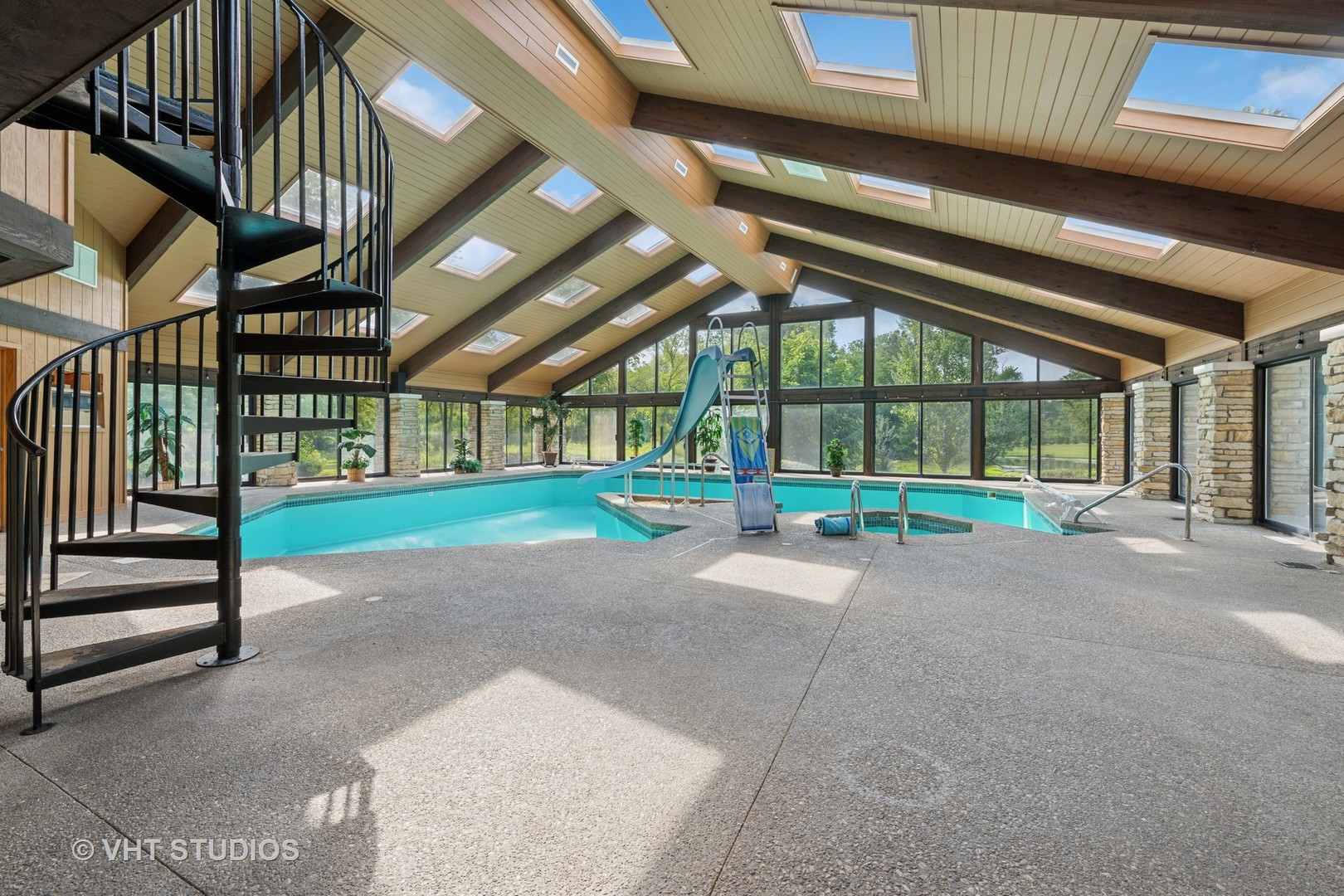 153 Algonquin Road Barrington Hills, IL 60010 - Photo 7 of 95 a view of a house with a park