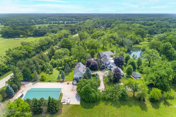 $1,950,000 | 153 Algonquin Road, Barrington Hills, IL 60010