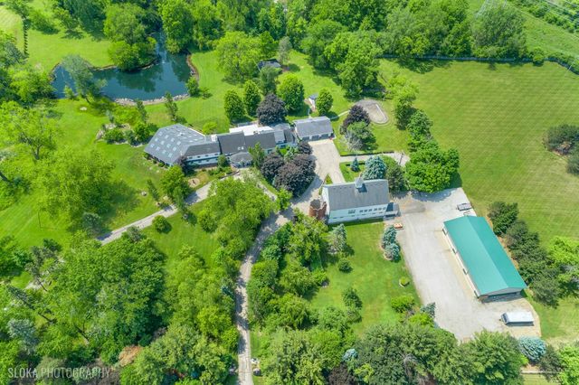 $1,950,000 | 153 Algonquin Road, Barrington Hills, IL 60010