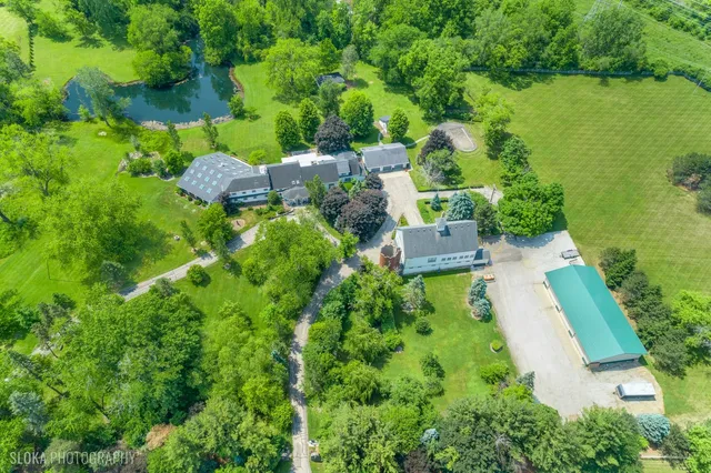$1,950,000 | 153 Algonquin Road, Barrington Hills, IL 60010