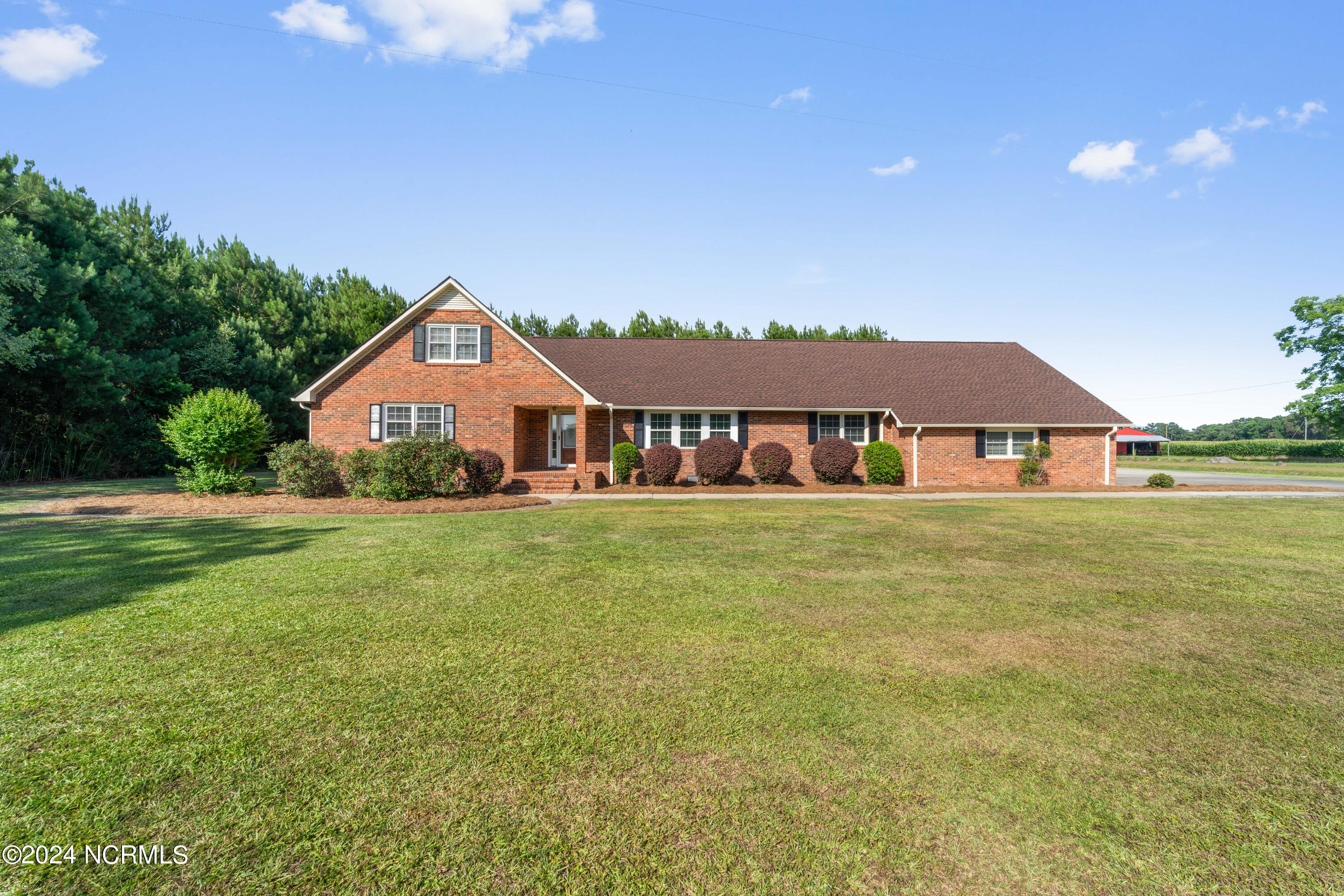 973 Fountaintown Road Beulaville, NC 28518 - Photo 2 of 94 DSC04881