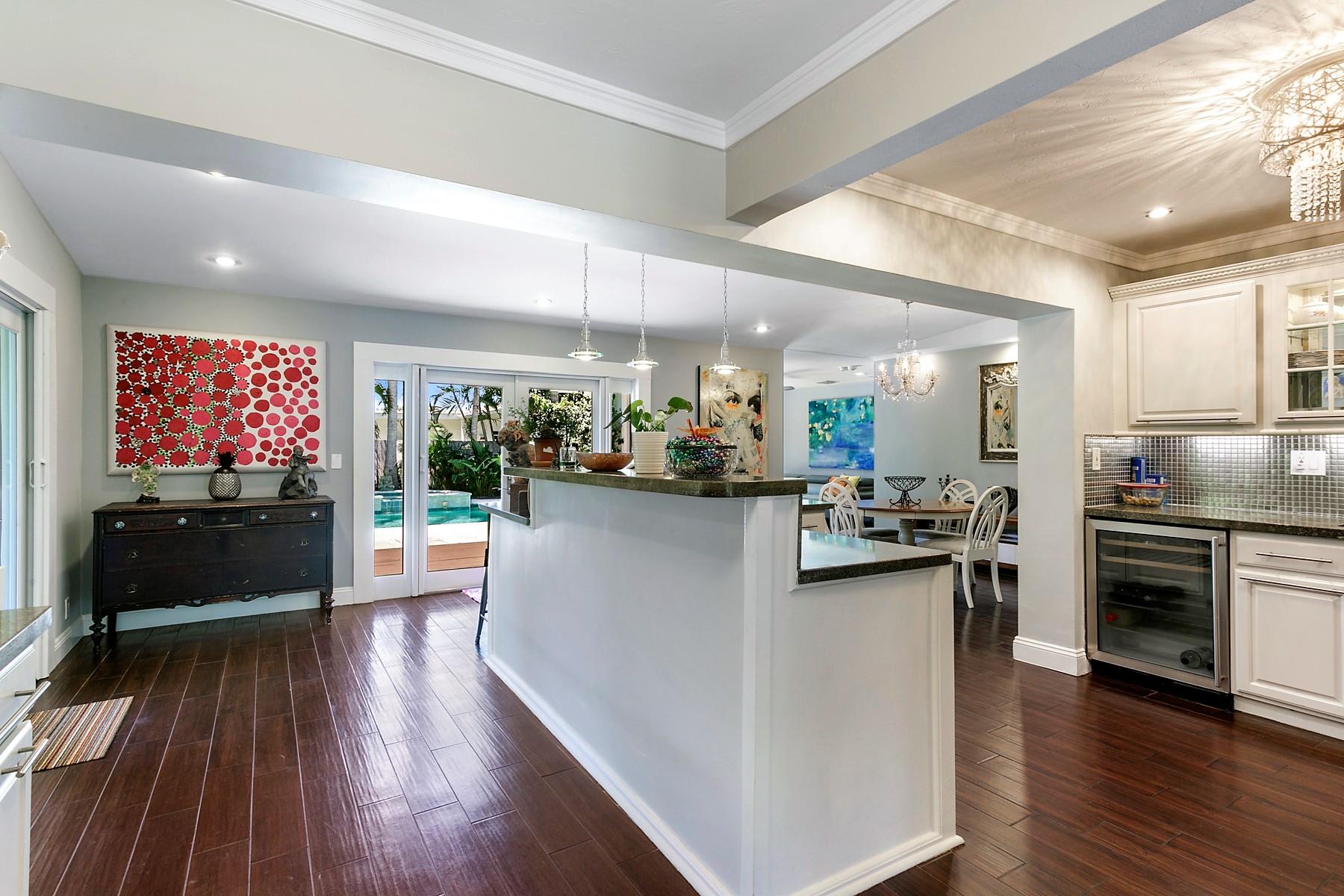 311 Ellamar Road West Palm Beach, FL 33405 - Photo 11 of 40 Kitchen 2_web