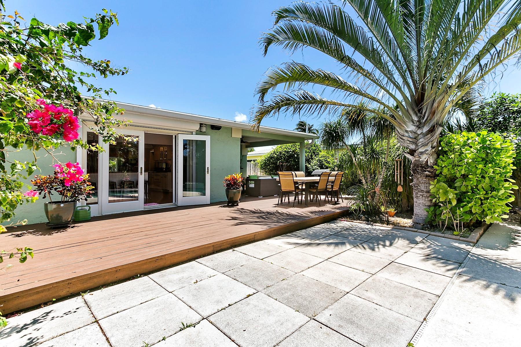 311 Ellamar Road West Palm Beach, FL 33405 - Photo 21 of 40 Patio_web