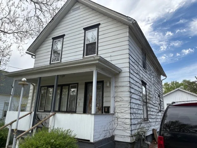 $250,000 | 43 North Green Street, Carpentersville, IL 60110
