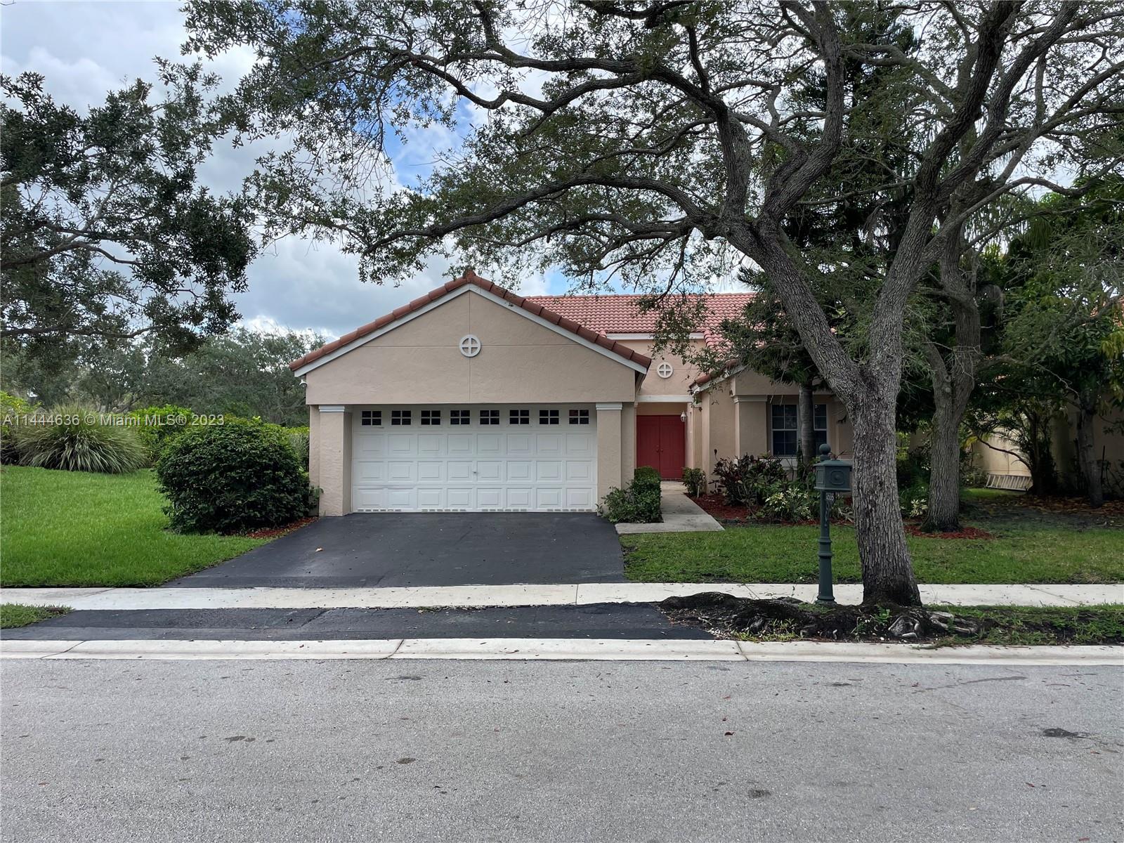 1535 Seabay Road Weston, FL 33326 - Photo 1 of 23 Gallery Image 1