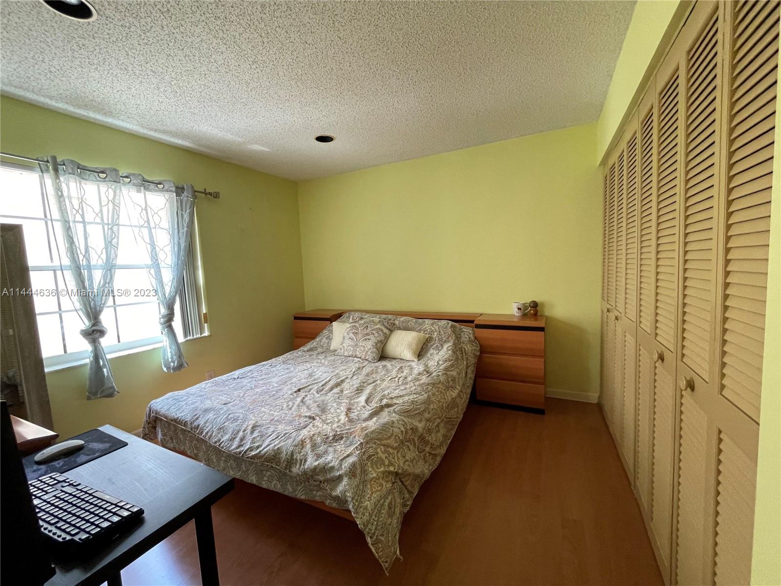 1535 Seabay Road Weston, FL 33326 - Photo 18 of 23 Gallery Image 18