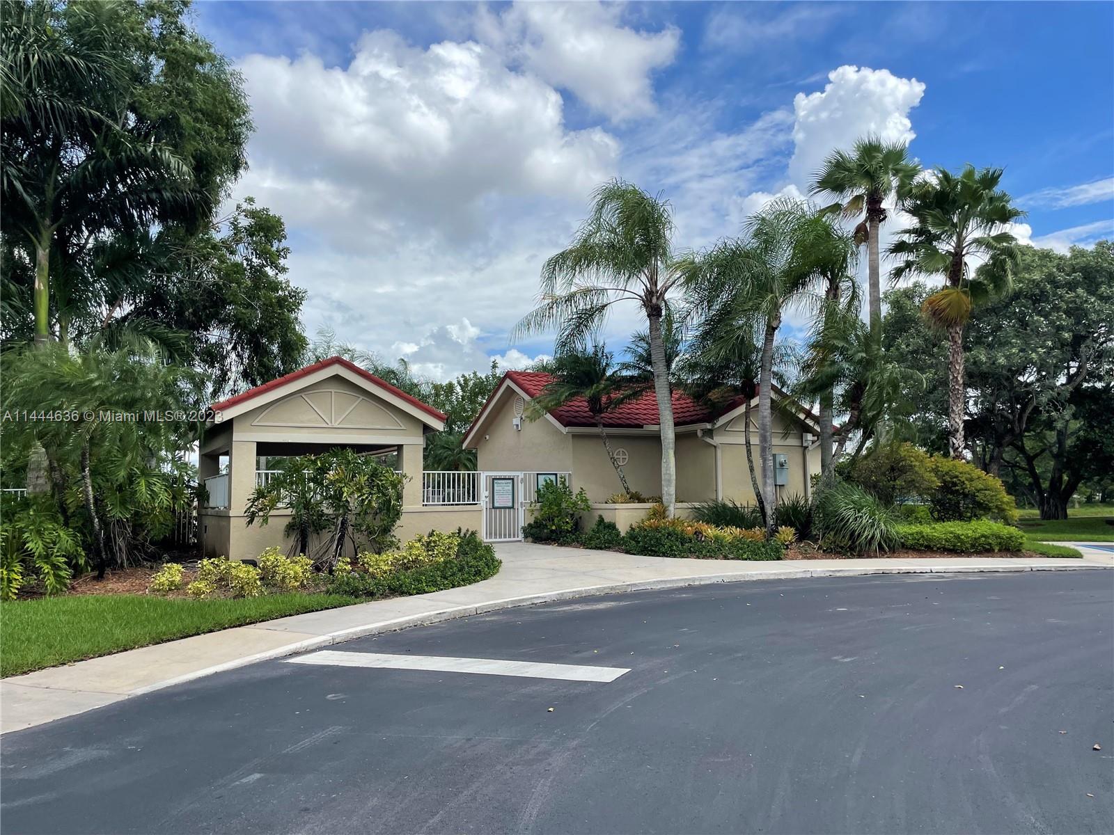 1535 Seabay Road Weston, FL 33326 - Photo 20 of 23 Gallery Image 20