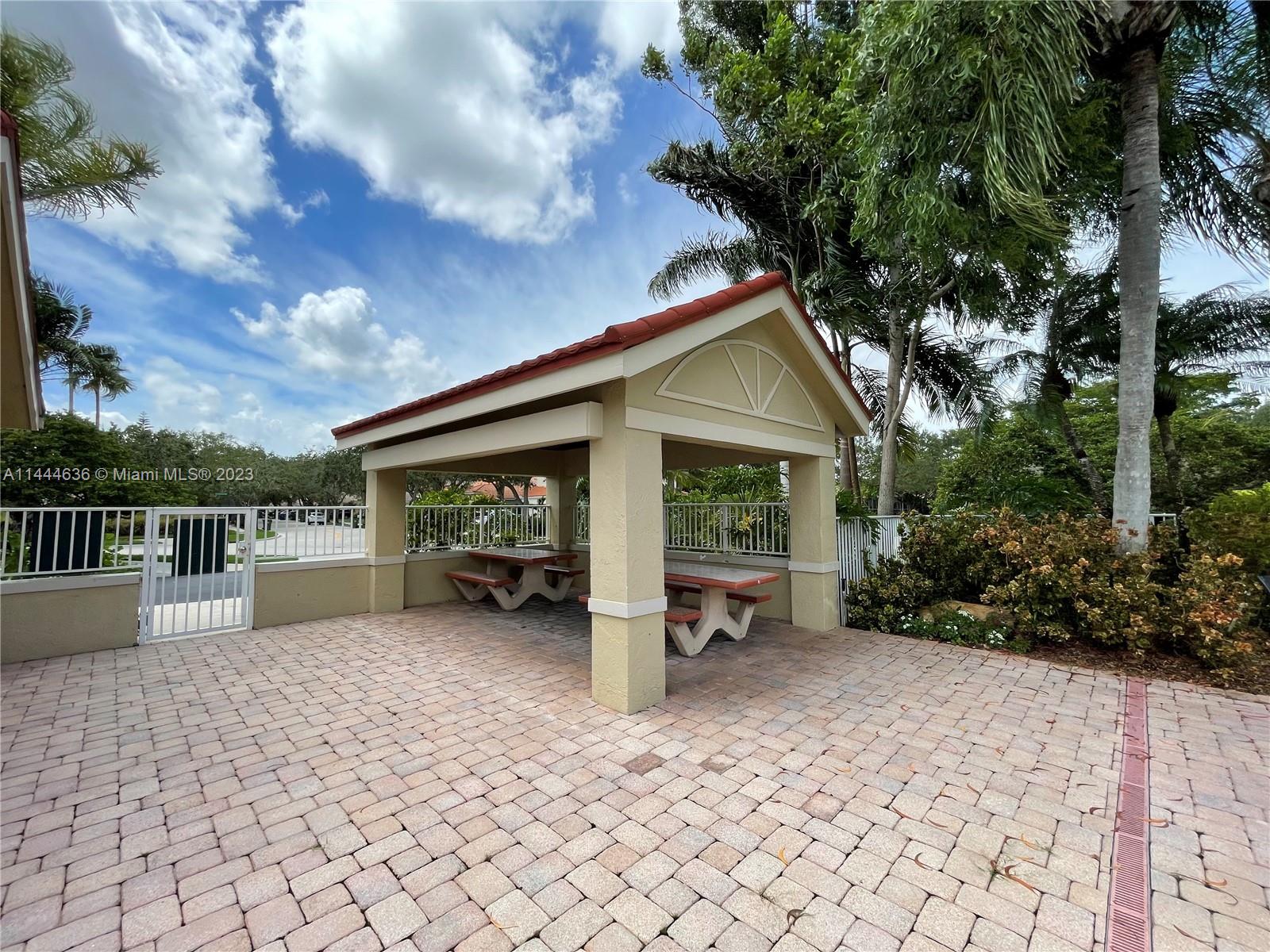 1535 Seabay Road Weston, FL 33326 - Photo 22 of 23 Gallery Image 22