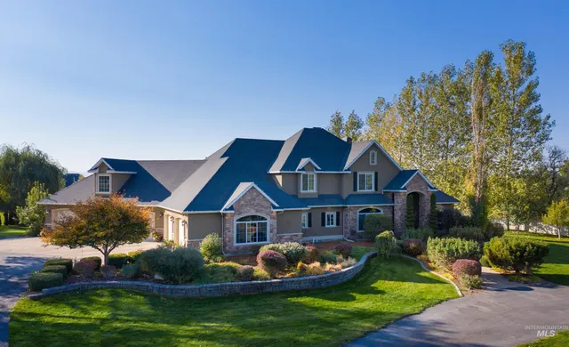 $1,075,000 | 3353 East 4050 North, Twin Falls, ID 83301