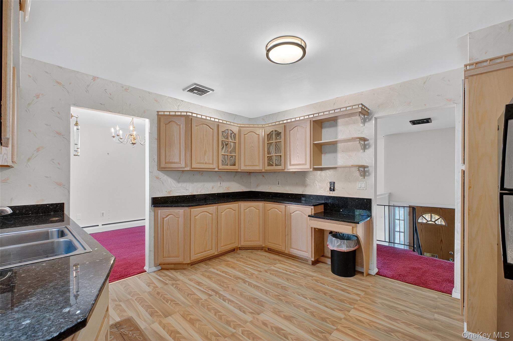 97 Friendly Road Mahopac, NY 10541 - Photo 15 of 49