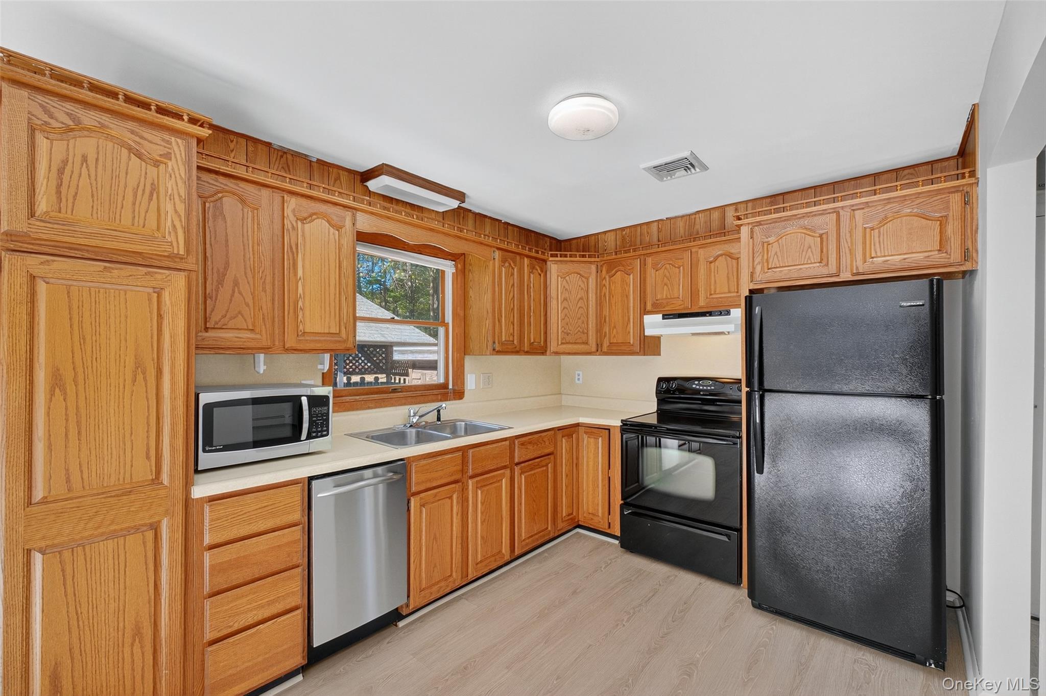 97 Friendly Road Mahopac, NY 10541 - Photo 39 of 49