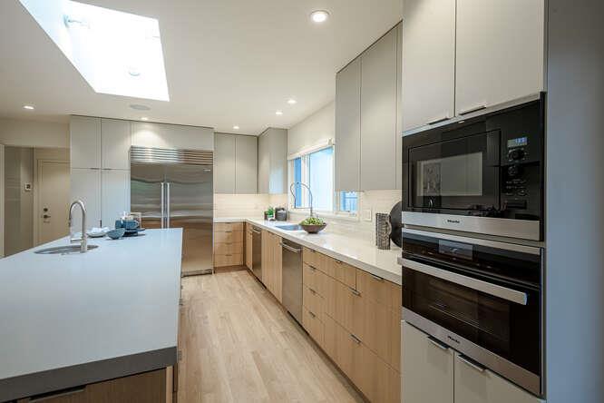 747 Bromfield Road Hillsborough, CA 94010 - Photo 19 of 76