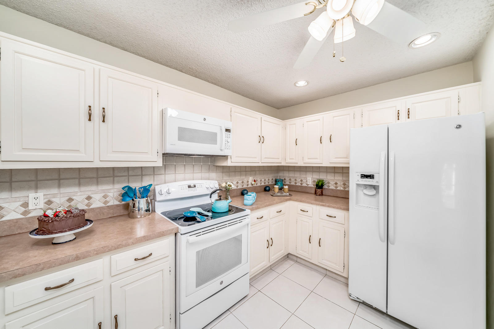 7430 Chablis Court Boca Raton, FL 33433 - Photo 16 of 47 Kitchen