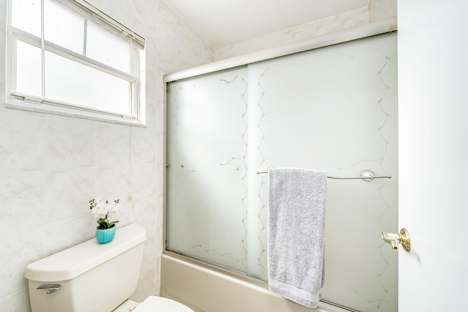 7430 Chablis Court Boca Raton, FL 33433 - Photo 43 of 47 Master Bath(upstairs)