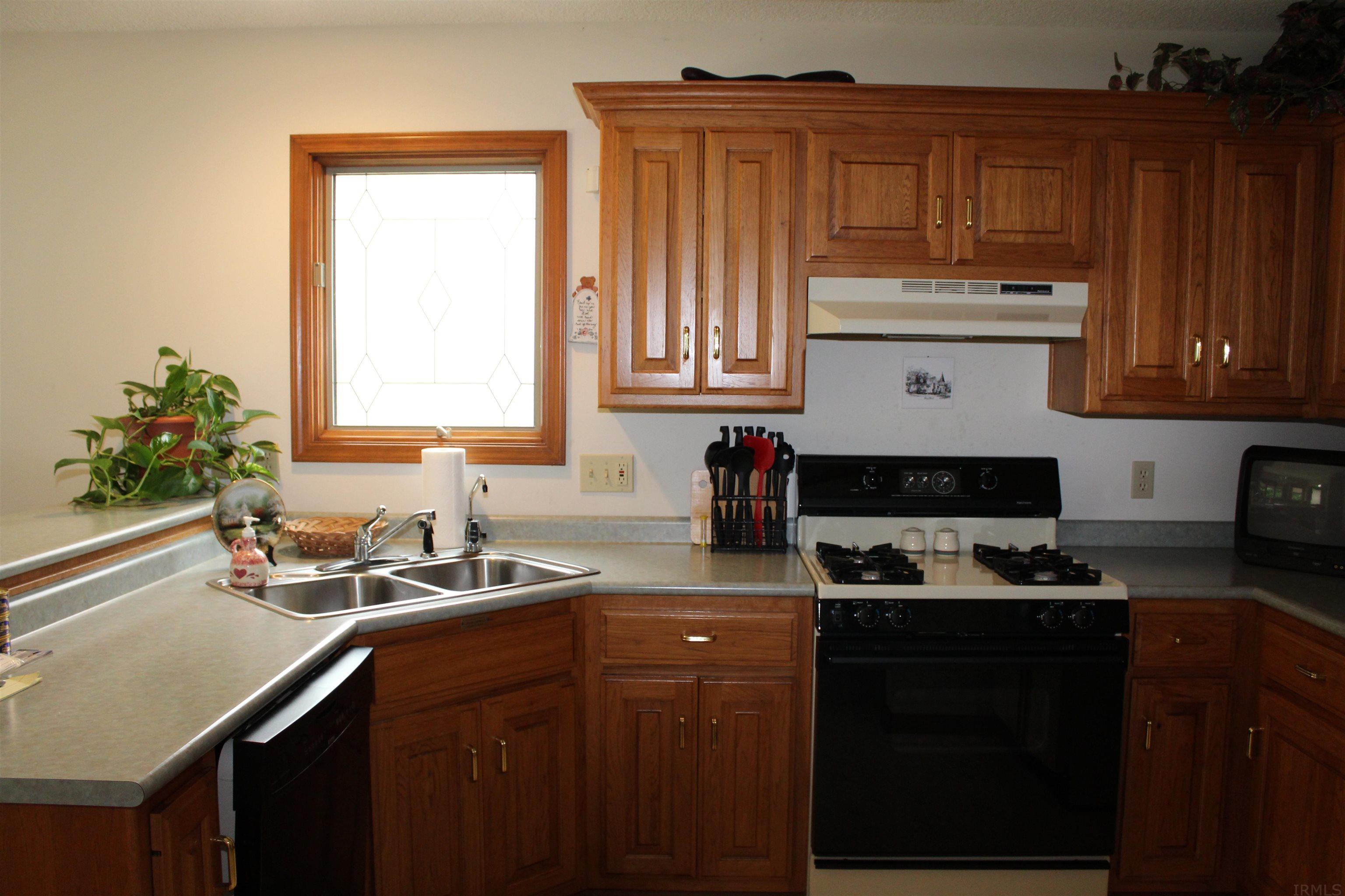 10723 Wild Ridge Place Fort Wayne, IN 46818 - Photo 17 of 34 Gallery Image 17