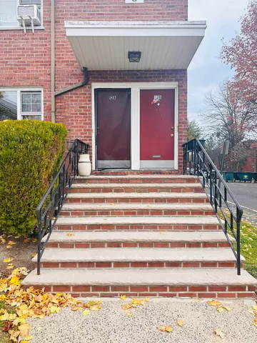 $1,850 | 241 West Passaic Street, Unit 12B, Rochelle Park, NJ 07662