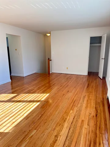 $1,850 | 241 West Passaic Street, Unit 12B, Rochelle Park, NJ 07662