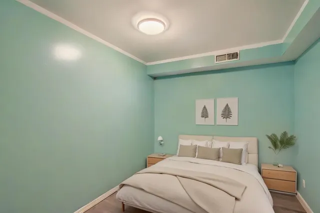 $250,000 | 8151 South Bennett Avenue, Chicago, IL 60617