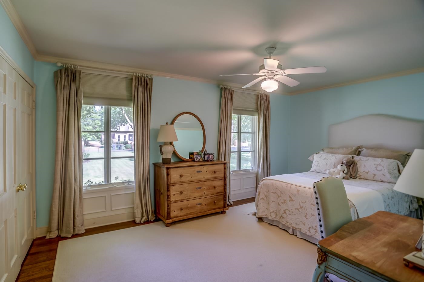 4481 Barfield Road Memphis, TN 38117 - Photo 19 of 32 a bedroom with bed and a window