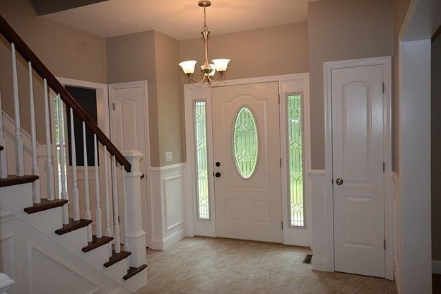 40 Green Street Foxboro, MA 02035 - Photo 3 of 16 a view of a interior of the house