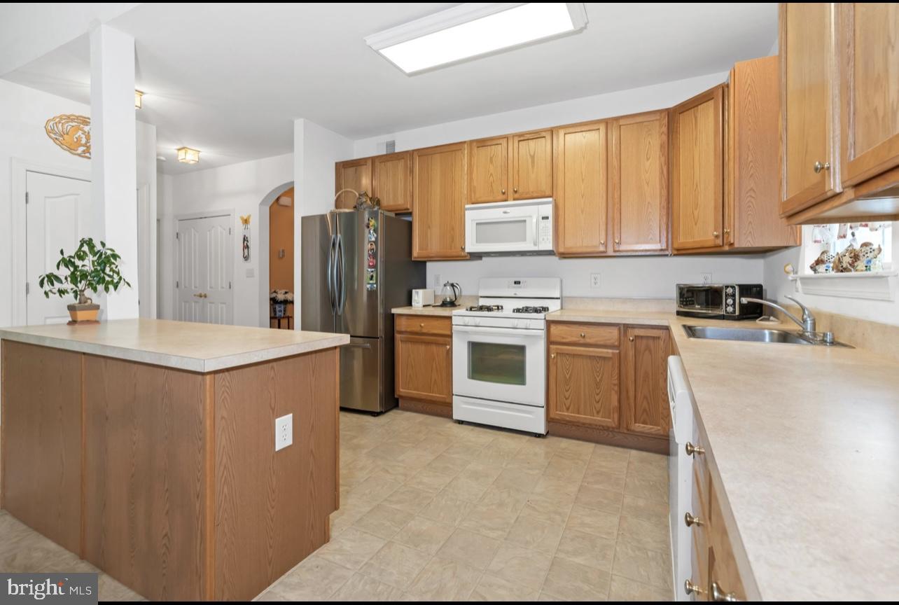 71 Devalinder Drive Newark, DE 19702 - Photo 7 of 21