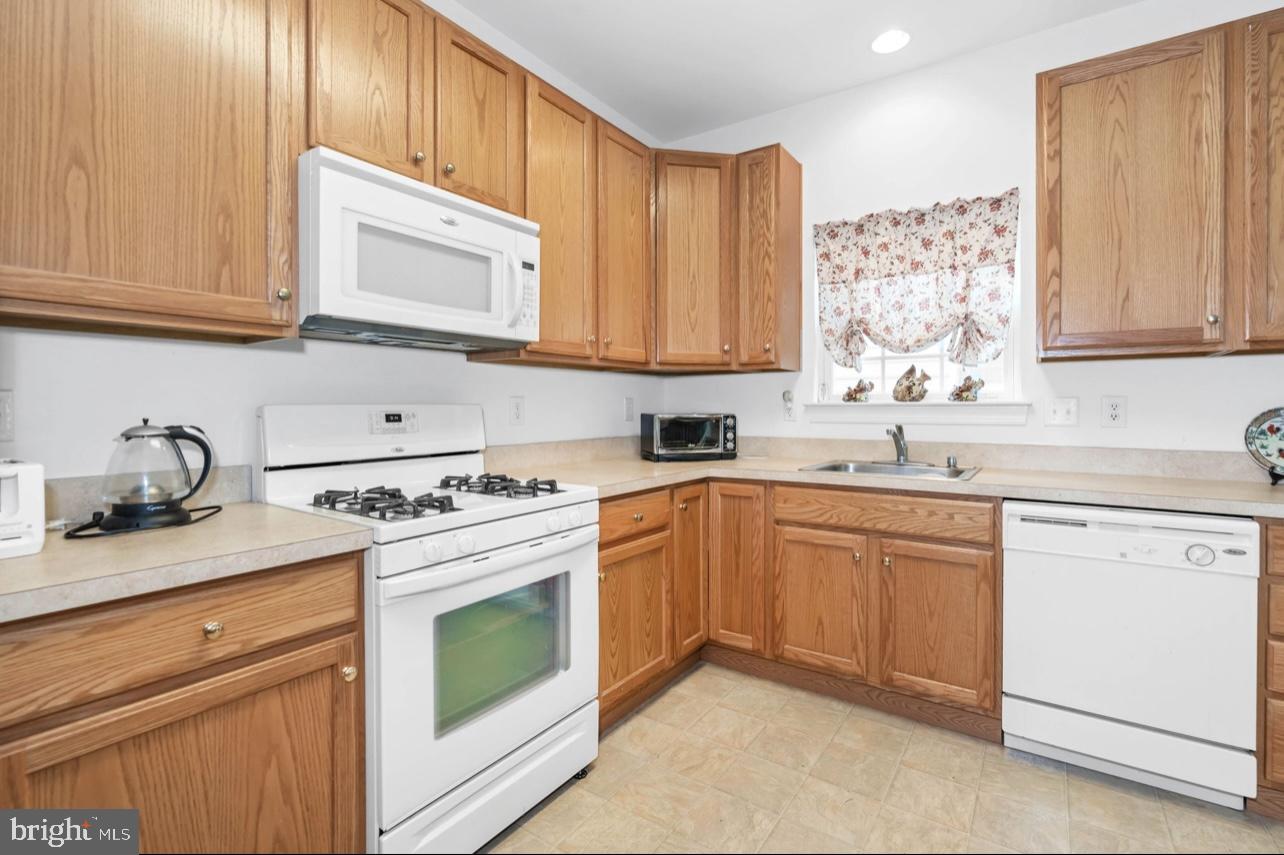 71 Devalinder Drive Newark, DE 19702 - Photo 9 of 21