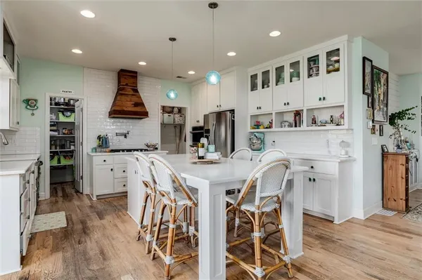 $649,000 | 3009 Southwest Arthur Drive, Lee's Summit, MO 64082