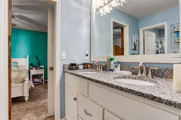 $649,000 | 3009 Southwest Arthur Drive, Lee's Summit, MO 64082